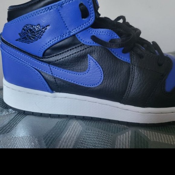 Nike Air Jordan 1 Mid GS - Hyper Royal Size 6 Youth - Picture 5 of 6